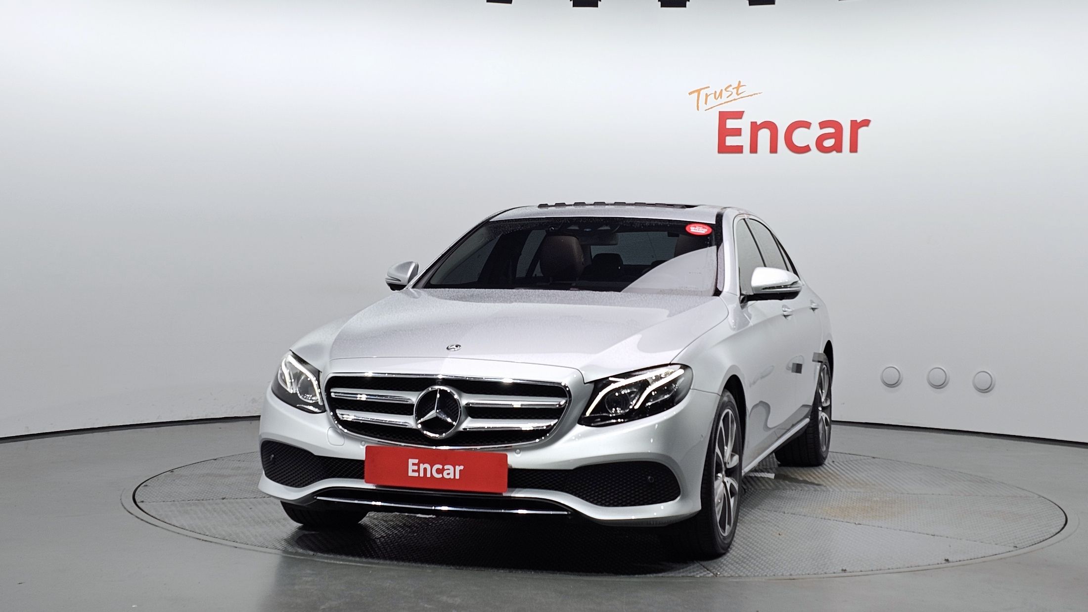 MERCEDES BENZ E-CLASS W213 2019