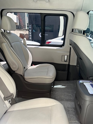 HYUNDAI STARIA 2023