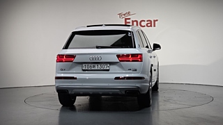 AUDI Q7 4M 2019