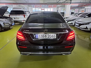 MERCEDES BENZ E-CLASS W213 2020