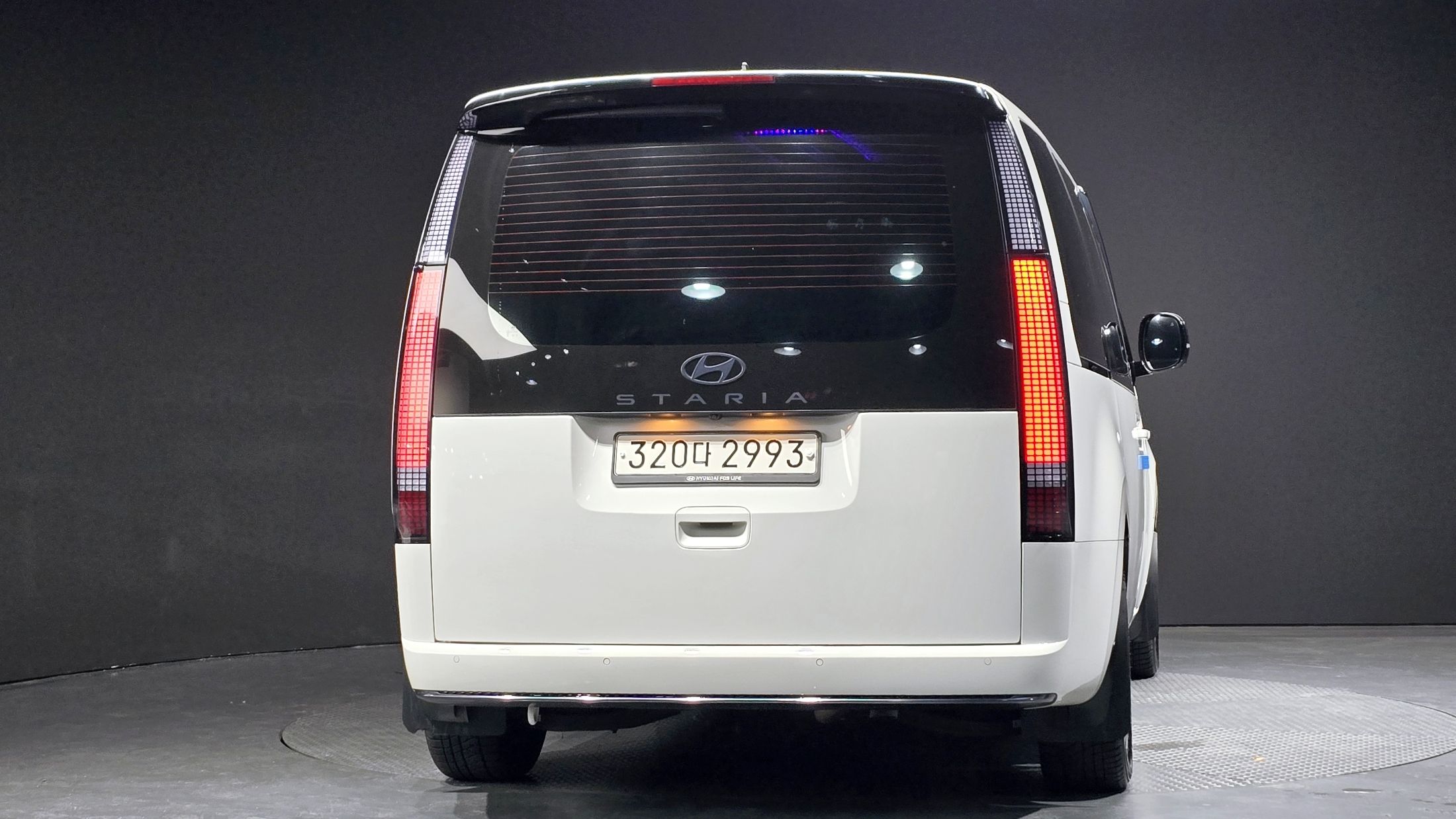 HYUNDAI STARIA 2024