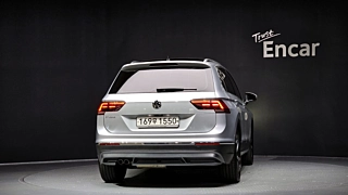 VOLKSWAGEN TIGUAN 2019