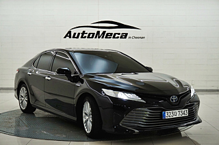 TOYOTA CAMRY XV70 2018