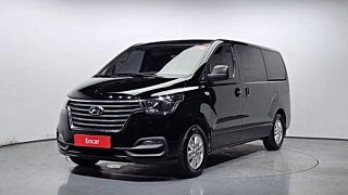 HYUNDAI STAREX GRAND  Van 3 Seater 2018