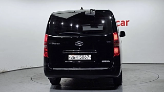 HYUNDAI STAREX GRAND  Van 3 Seater 2018