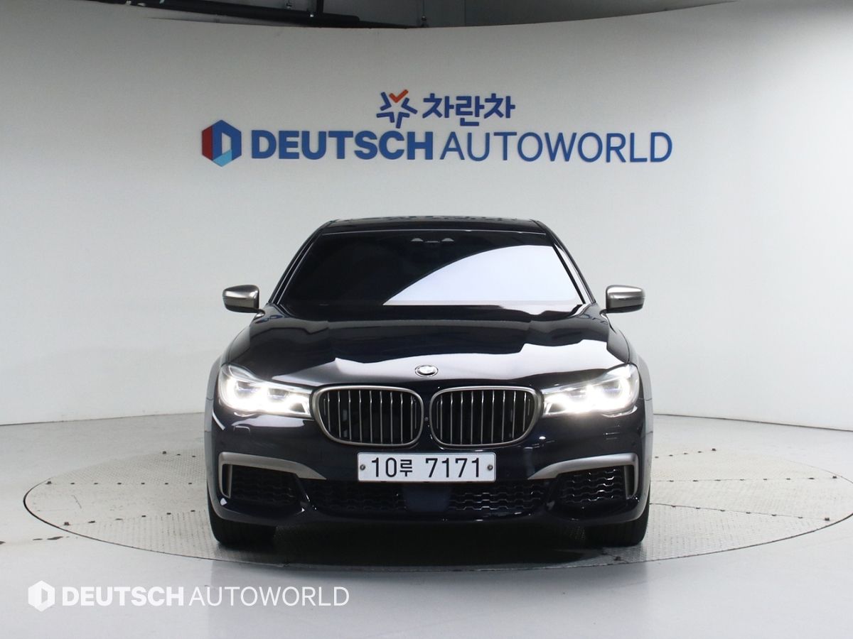 BMW 7-SERIES G11 2018