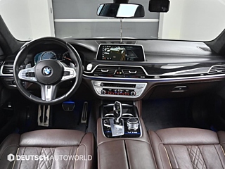 BMW 7-SERIES G11 2018