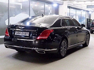 GENESIS EQ900 2016