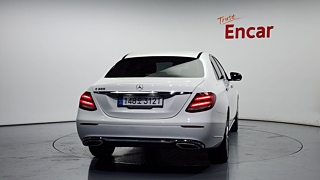 MERCEDES BENZ E-CLASS W213 2018