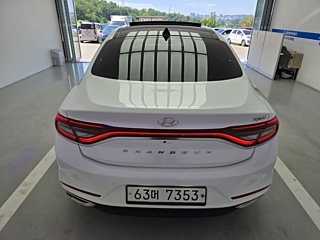 HYUNDAI GRANDEUR IG HYBRID 2018