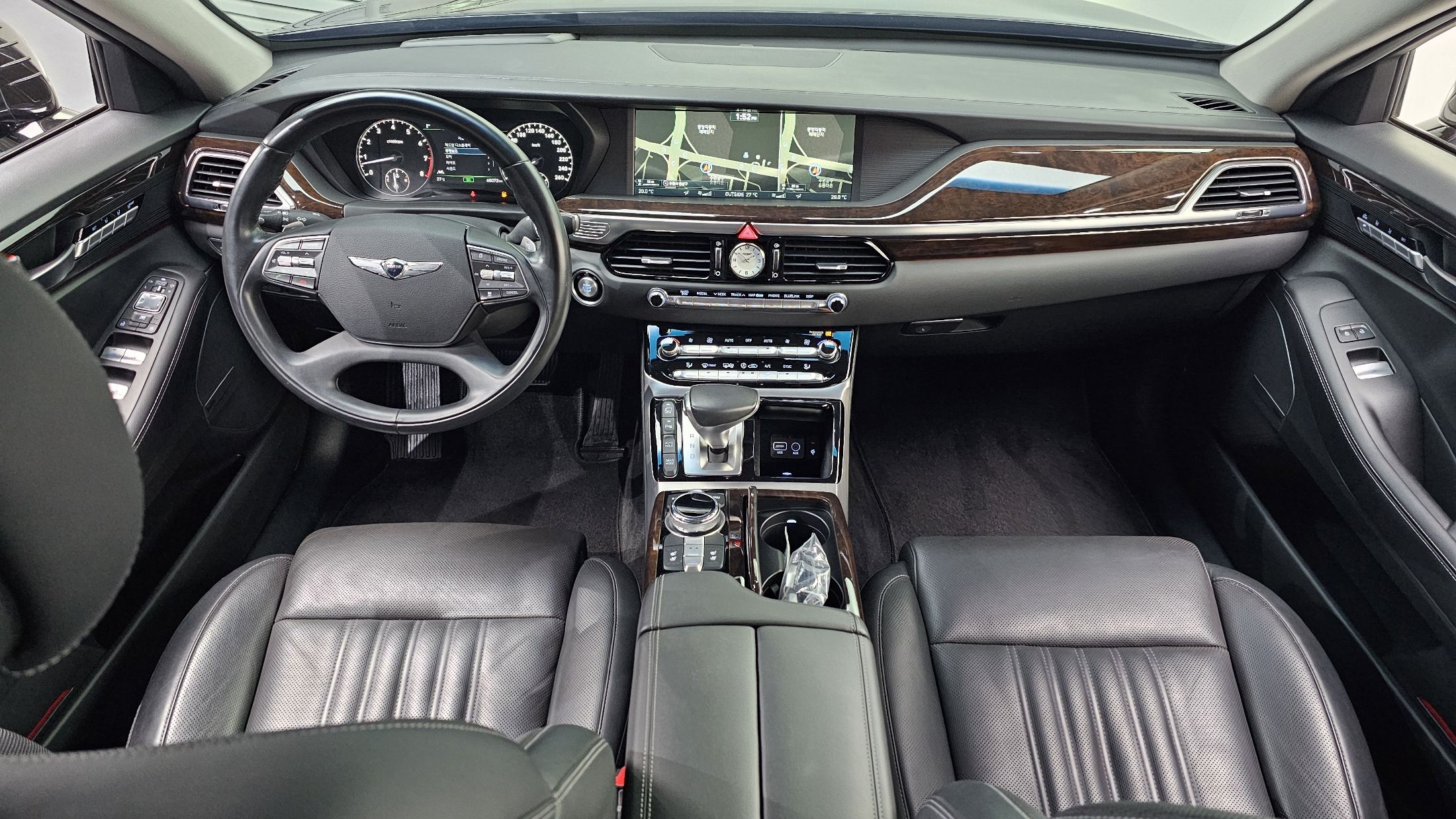 GENESIS EQ900 2018