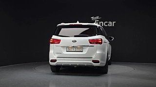 KIA CARNIVAL 2018