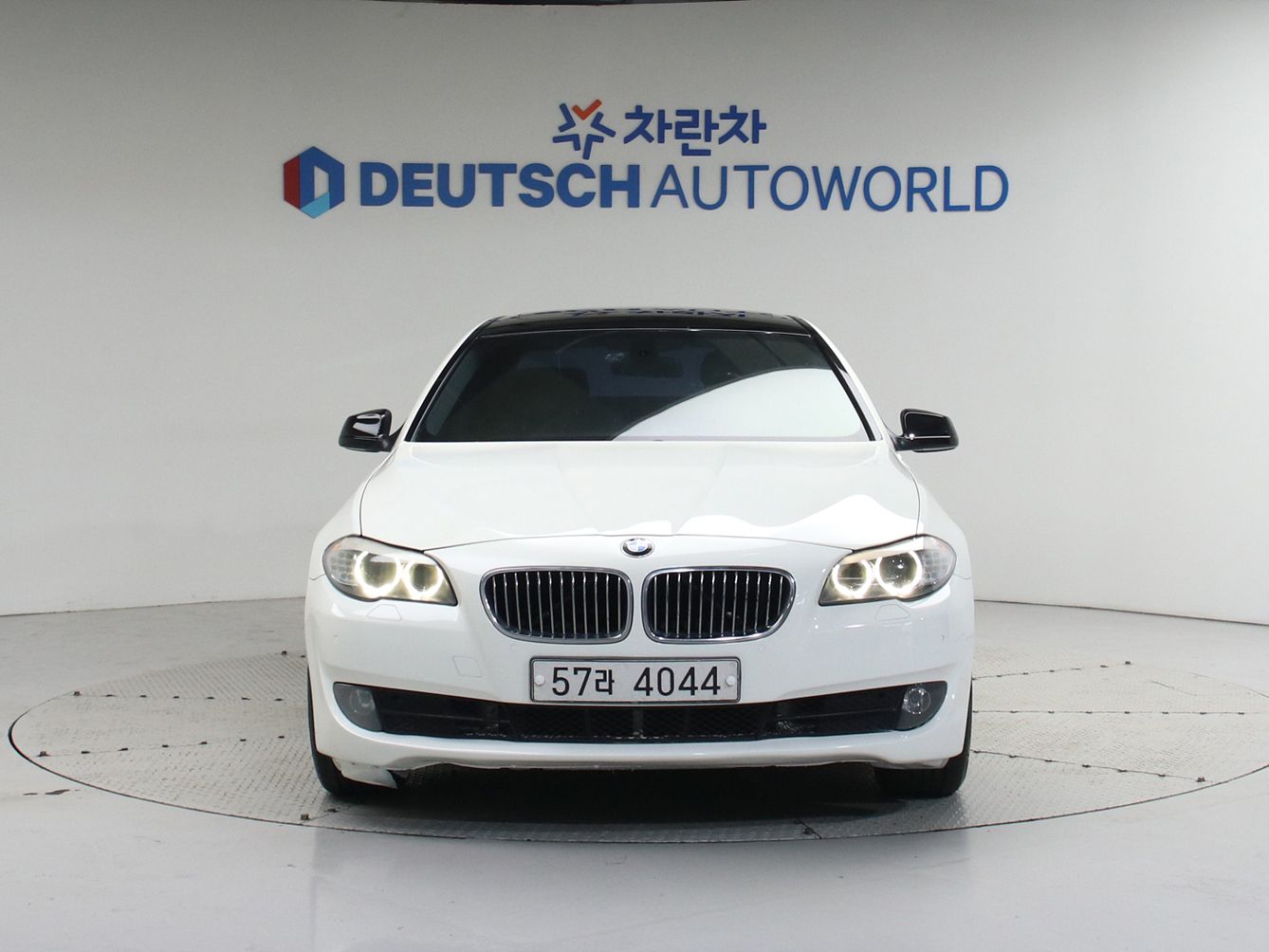 BMW 5-SERIES F10 2011