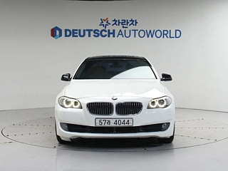 BMW 5-SERIES F10 2011