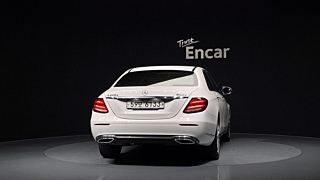 MERCEDES BENZ E-CLASS W213 2017