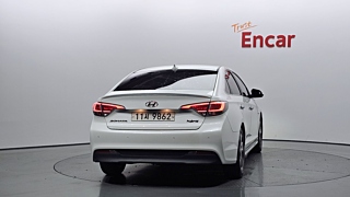 HYUNDAI LF SONATA HYBRID 2016