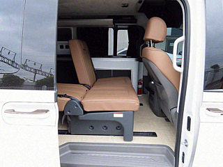 HYUNDAI STARIA 2024