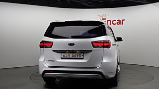 KIA CARNIVAL 2017