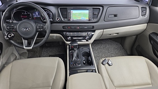 KIA CARNIVAL 2017