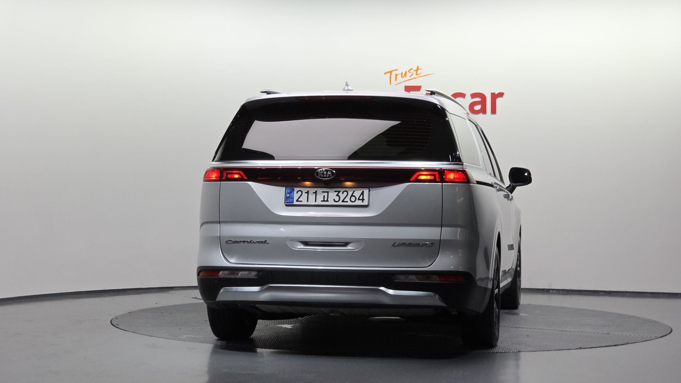 KIA CARNIVAL 2021