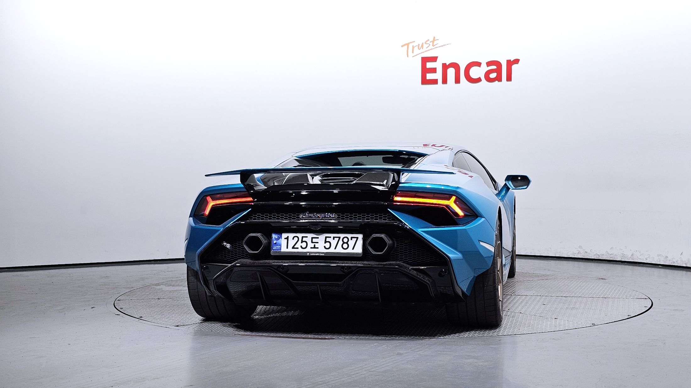 LAMBORGHINI HURACAN 2023