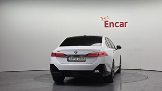 BMW 5-SERIES G60 2024