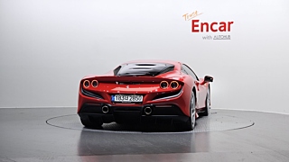 FERRARI F8 TRIBUTO 2021