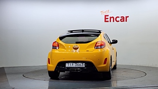 HYUNDAI VELOSTER 2017