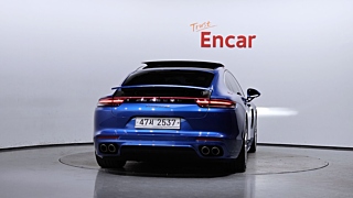PORSCHE PANAMERA 971 2017