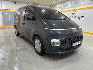 HYUNDAI STARIA 2023