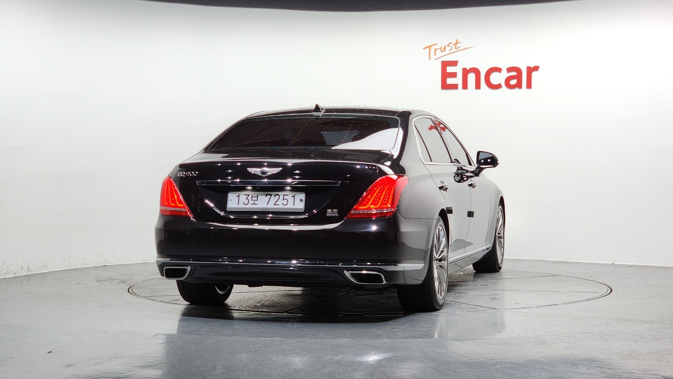 GENESIS EQ900 2018