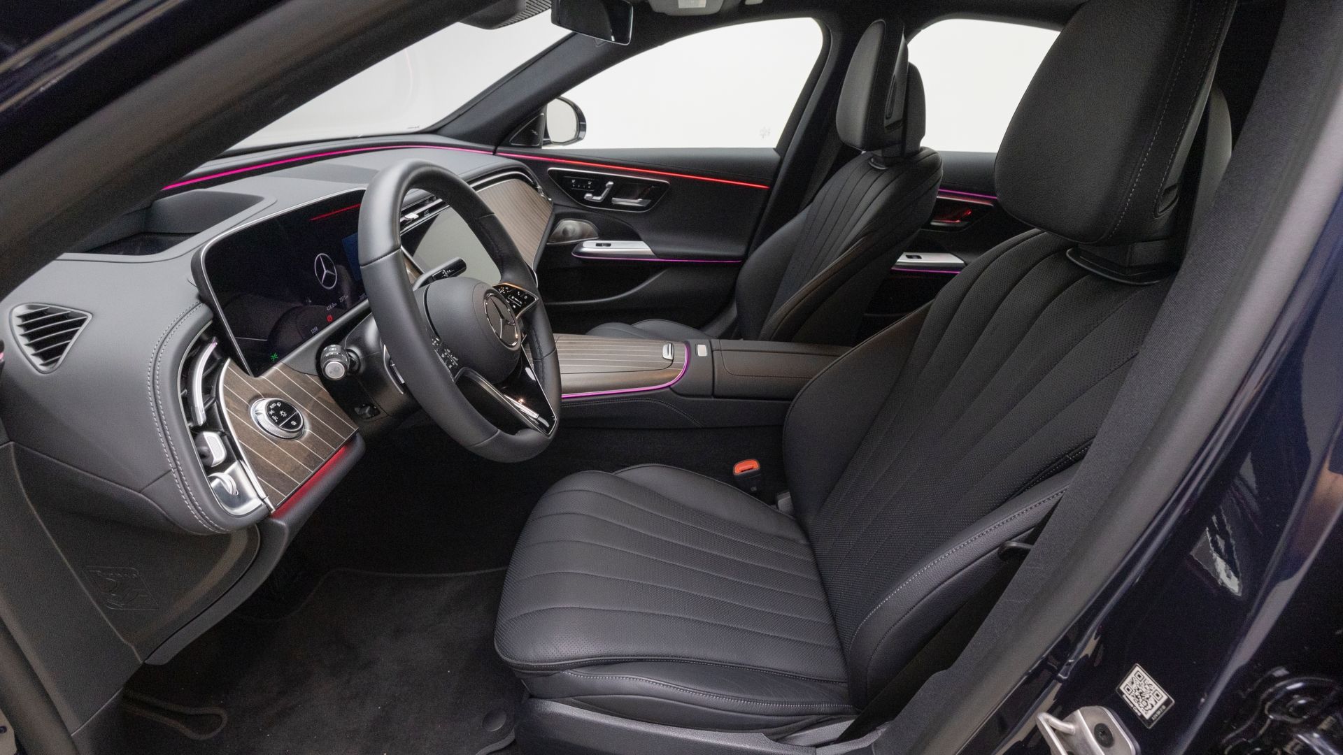 MERCEDES BENZ E-CLASS W214 2024