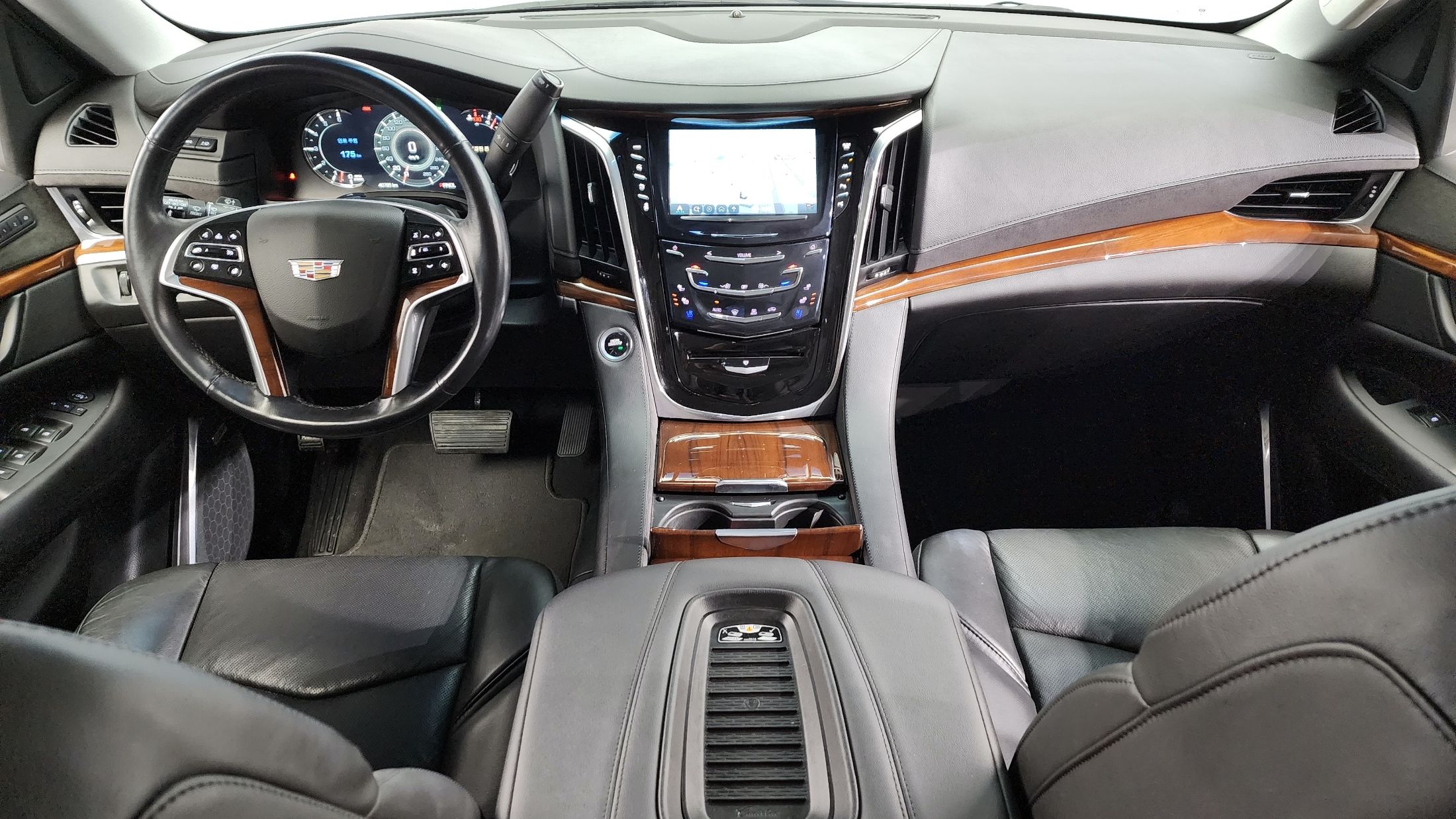 CADILLAC ESCALADE 2019