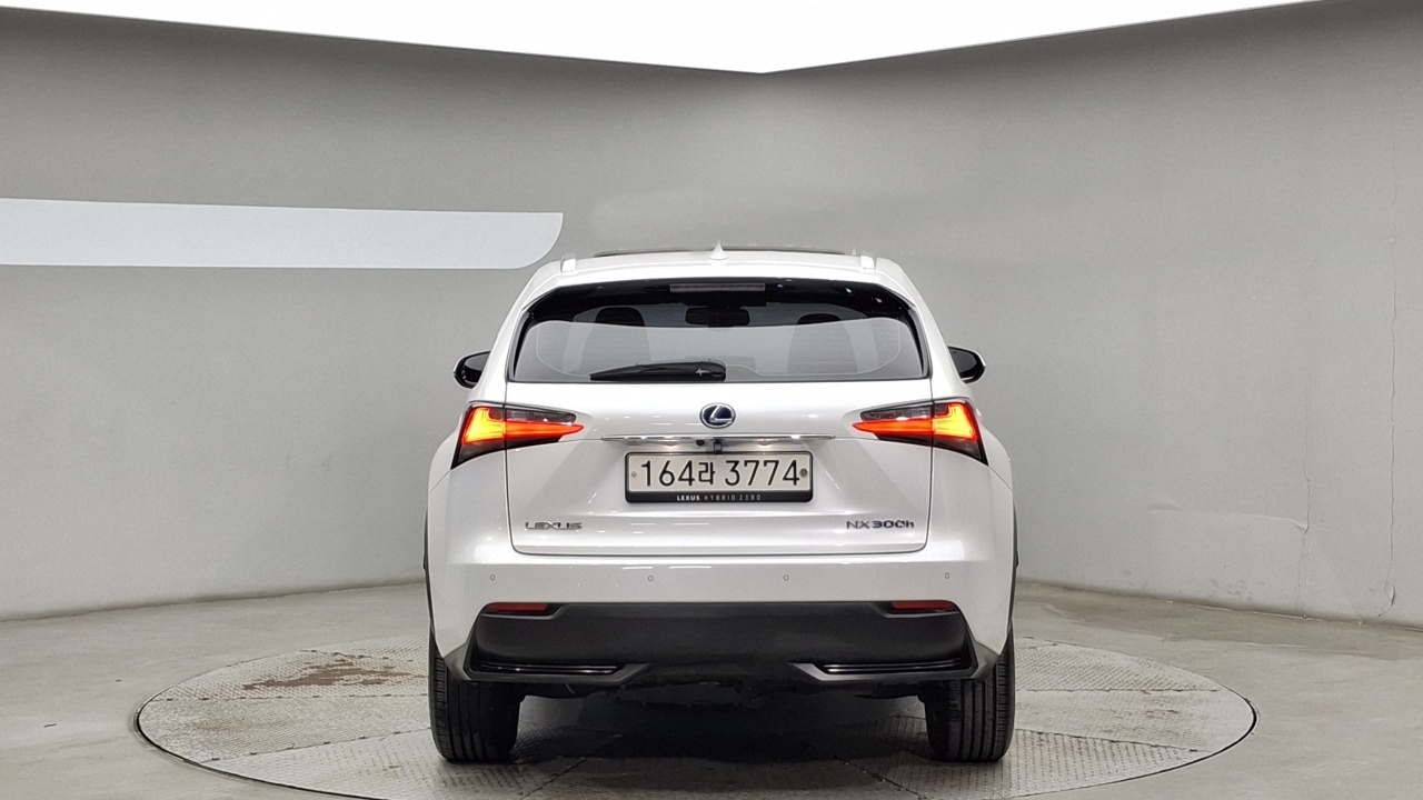 LEXUS NX300H 2017