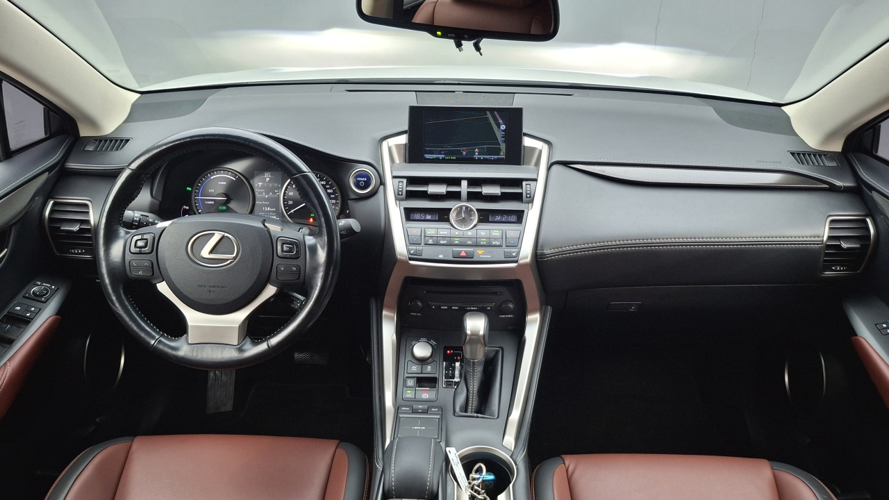 LEXUS NX300H 2017