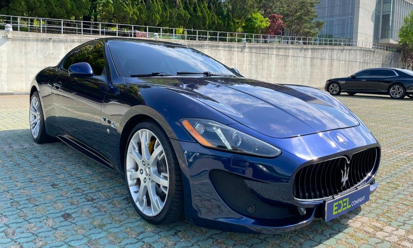 MASERATI GRANTURISMO 2013