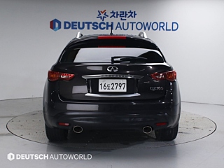 INFINITI QX70 2016
