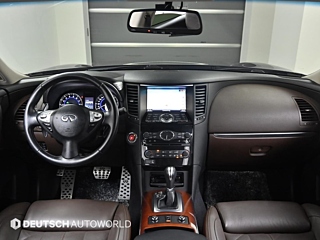 INFINITI QX70 2016