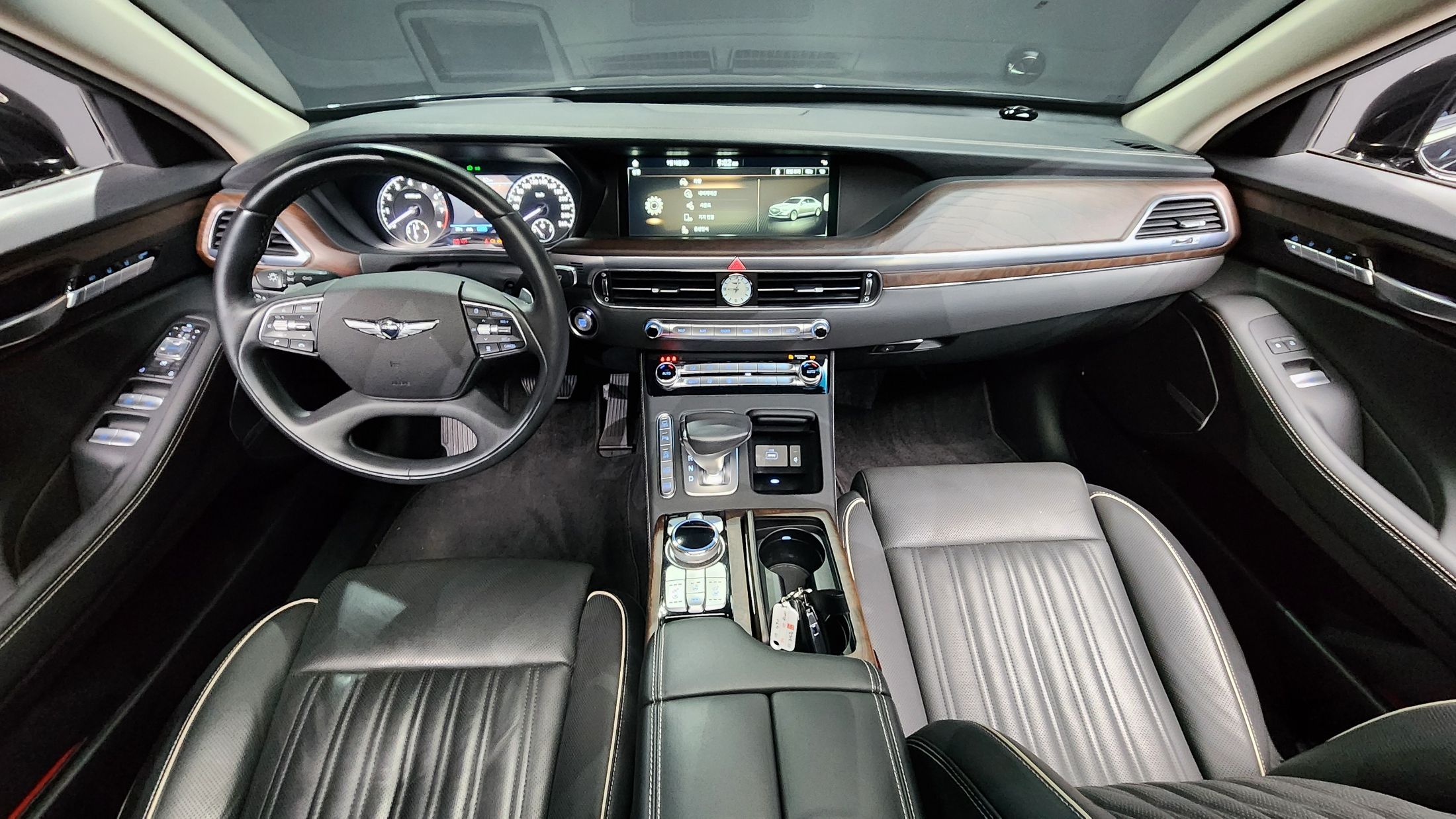 GENESIS G90 2020