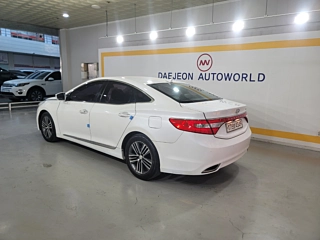 HYUNDAI GRANDEUR HG 2014