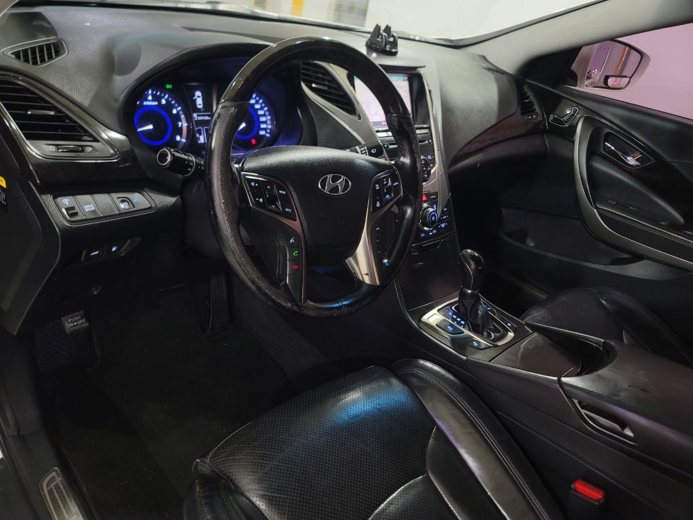 HYUNDAI GRANDEUR HG 2014