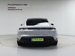 PORSCHE TAYCAN  Turbo S 2024