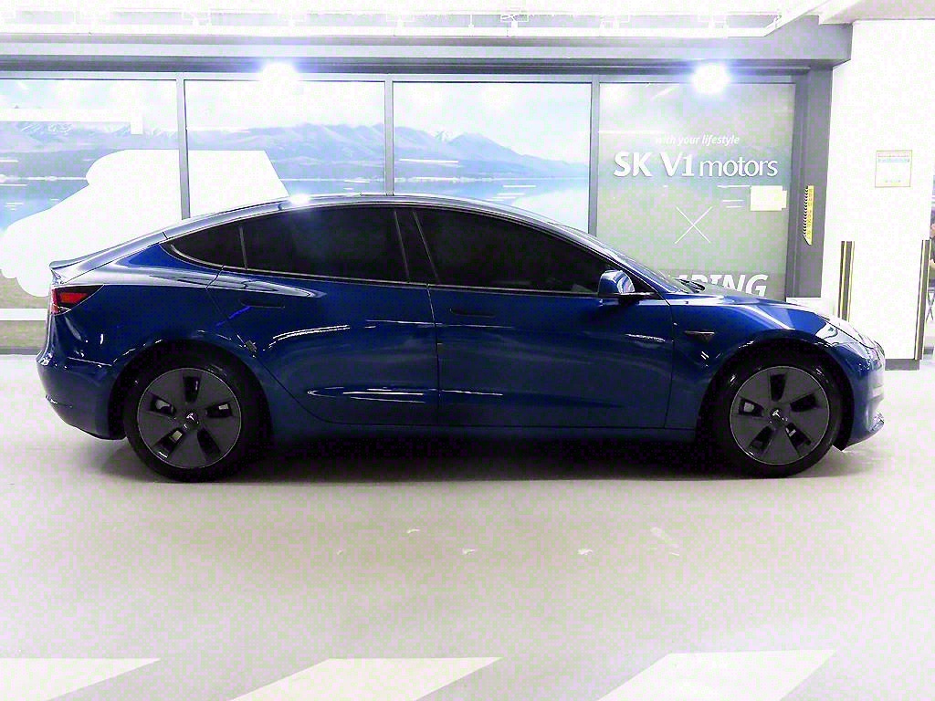 TESLA MODEL 3 2022