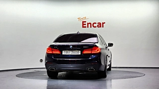 BMW 5-SERIES G30 2017