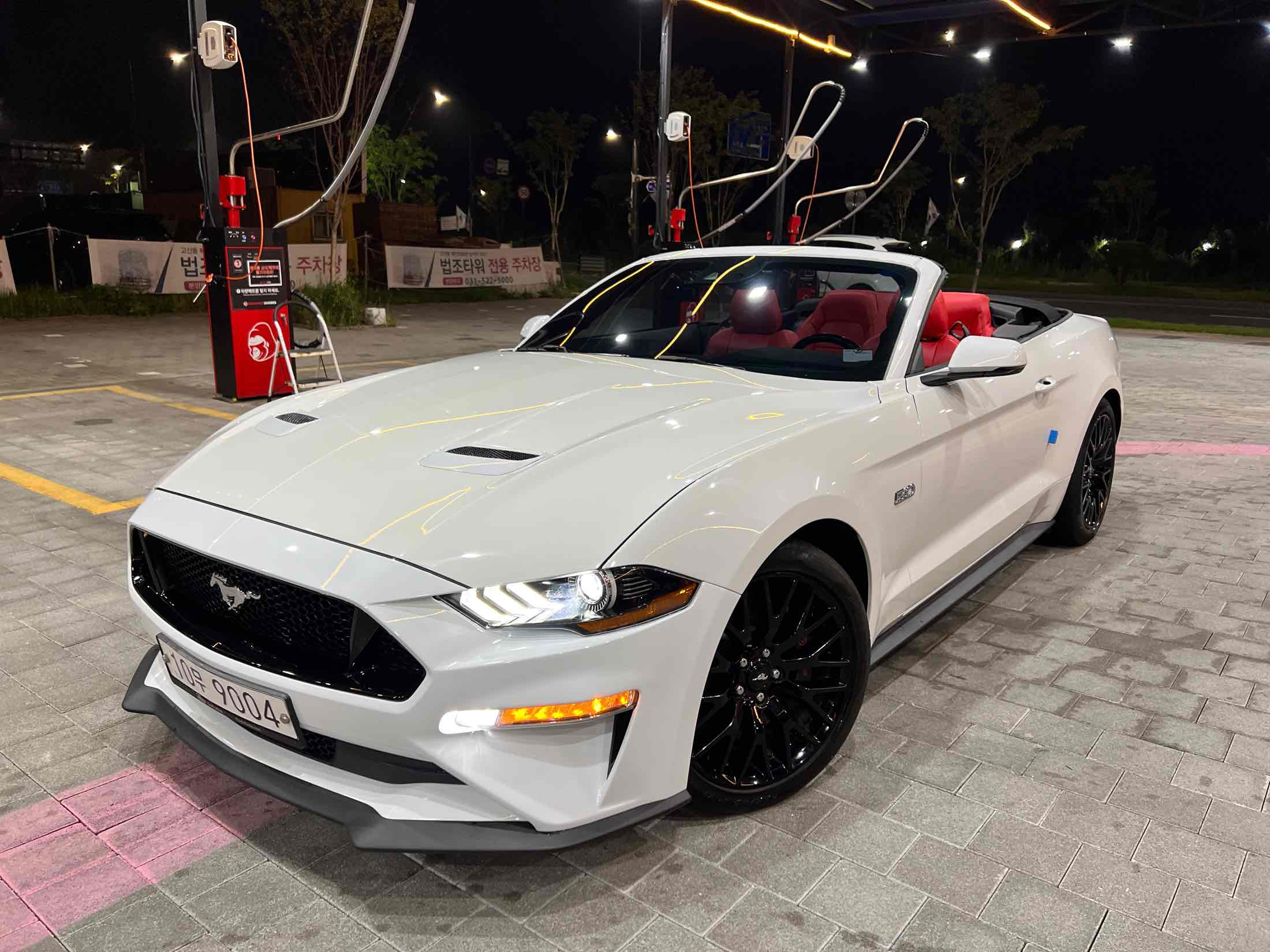 FORD MUSTANG 2018