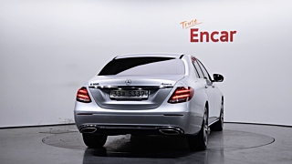 MERCEDES BENZ E-CLASS W213 2017