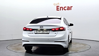 HYUNDAI AVANTE AD 2018