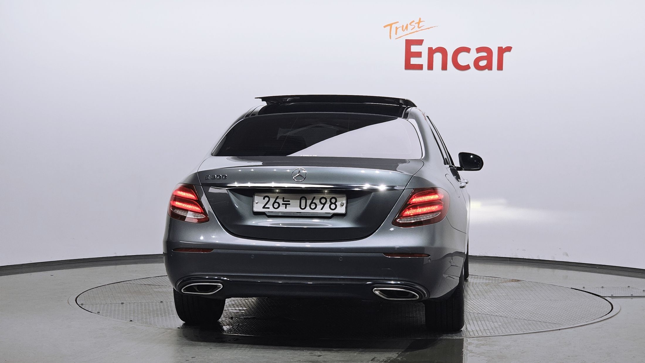 MERCEDES BENZ E-CLASS W213 2016