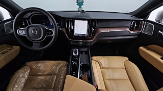 VOLVO XC60 2024