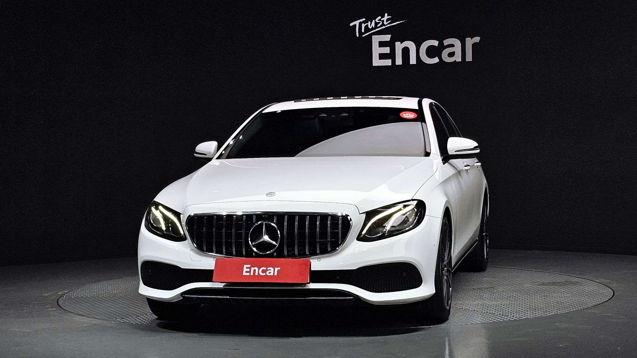 MERCEDES BENZ E-CLASS W213 2016